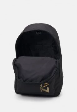 EA7 Emporio Armani UNISEX Sac à Dos Black/gold 7 EA7 Emporio Armani UNISEX Sac à Dos Black/gold -EA7 Emporio Armani Soldes Magasin 000a61774cf248649a3e5964e756c471