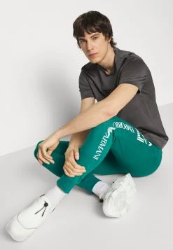 EA7 Emporio Armani Homme TROUSER Pantalon De Survêtement Green 9 EA7 Emporio Armani Homme TROUSER Pantalon De Survêtement Green -EA7 Emporio Armani Soldes Magasin 023801cf86fc40a6bfe1fc3ee34db9f6