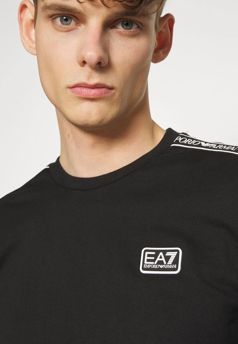 EA7 Emporio Armani Homme Sweatshirt Black 5 EA7 Emporio Armani Homme Sweatshirt Black – Image 5