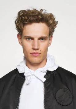 EA7 Emporio Armani Sweat à Capuche White Homme 10 EA7 Emporio Armani Sweat à Capuche White Homme -EA7 Emporio Armani Soldes Magasin 0487b9c4a6f847ac9d4486611694d12f