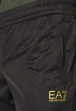 EA7 Emporio Armani TRACKSUIT Survêtement Black Homme -EA7 Emporio Armani Soldes Magasin 05aad58c32fe4b9895397ab3035c4452