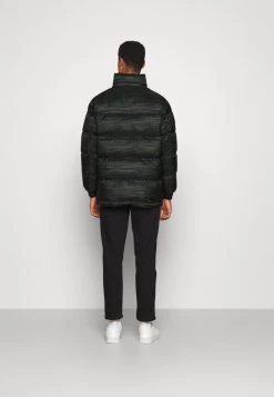 EA7 Emporio Armani Doudoune Dark Green Homme -EA7 Emporio Armani Soldes Magasin 05b31a24f5bf443d8e3b4fd68b2b2c65