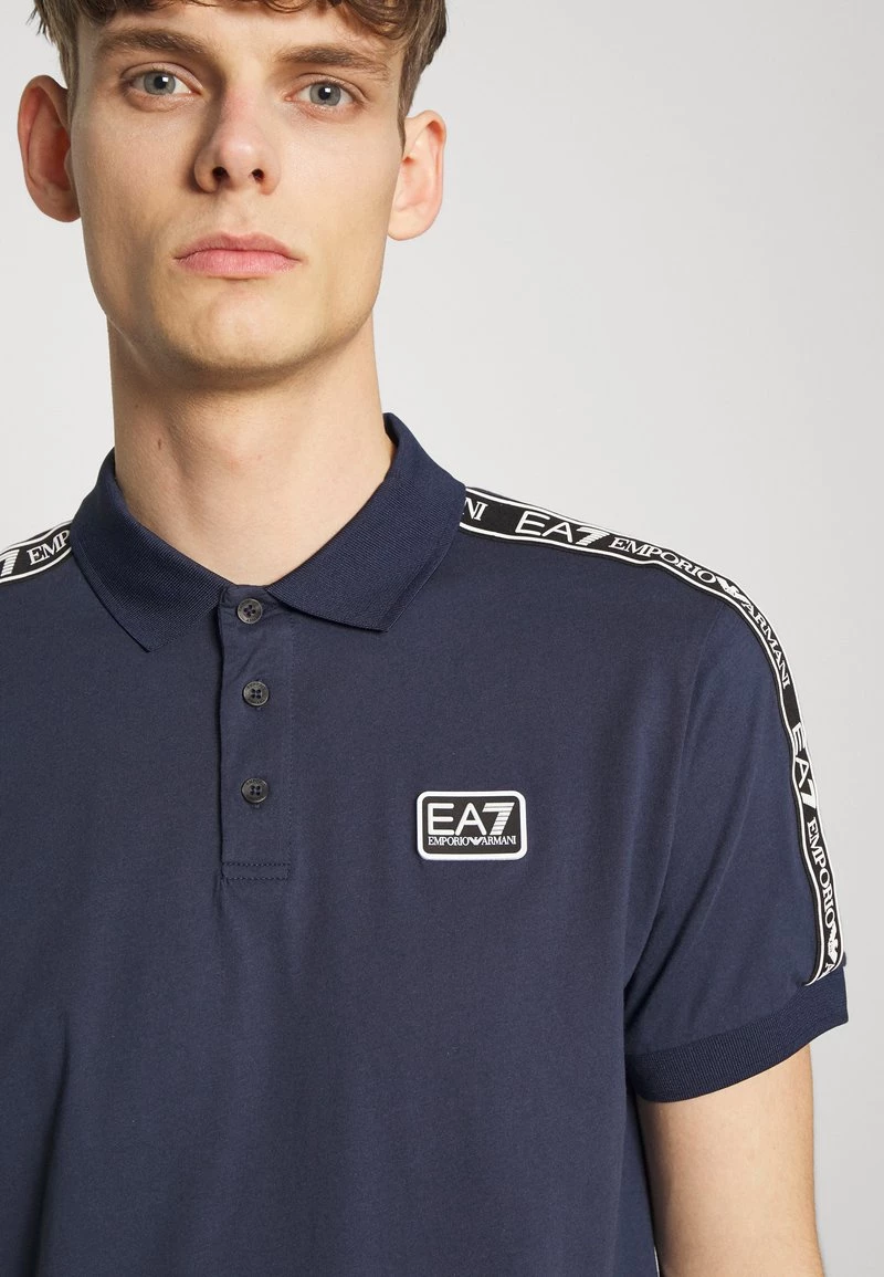 EA7 Emporio Armani Polo Dark Blue Homme 5 EA7 Emporio Armani Polo Dark Blue Homme – Image 5