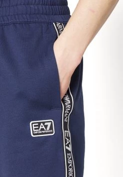 EA7 Emporio Armani BERMUDA Short Dark Blue Homme -EA7 Emporio Armani Soldes Magasin 13ec2bc9b0c648e8a44ba4297be5e555