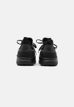 EA7 Emporio Armani UNISEX Baskets Basses Triple Black -EA7 Emporio Armani Soldes Magasin 16d0635ba14a4a3e9dd01ac8bb4de0cd