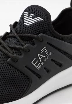 EA7 Emporio Armani Unisex Baskets Basses Black -EA7 Emporio Armani Soldes Magasin 1a703633bca84a84ae314801f1ea1399