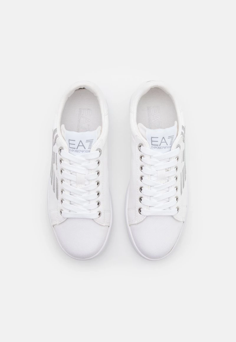EA7 Emporio Armani UNISEX Baskets Basses White/silver 4 EA7 Emporio Armani UNISEX Baskets Basses White/silver – Image 4