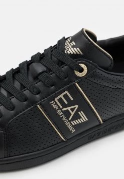 EA7 Emporio Armani UNISEX Baskets Basses Triple Black/gold -EA7 Emporio Armani Soldes Magasin 1e7f816c37cd4d6cb346a6ad854ccb71