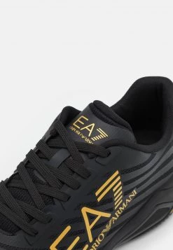 EA7 Emporio Armani Homme TENNIS TECH CLAY Chaussures De Tennis Pour Terre Battueerre Battue Triple Black/gold -EA7 Emporio Armani Soldes Magasin 23002eb1f9754d2c9633a62ef83551ca