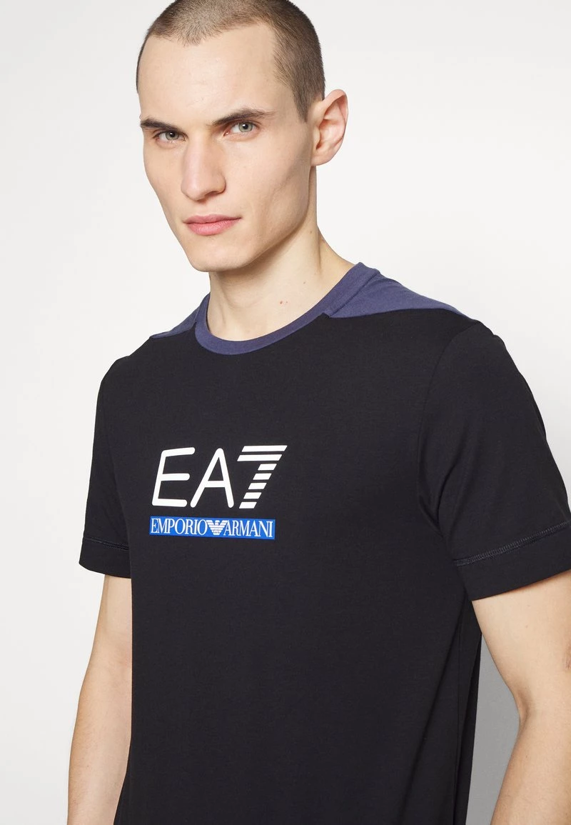 EA7 Emporio Armani Homme T Shirt Imprimé Black 4 EA7 Emporio Armani Homme T Shirt Imprimé Black – Image 4