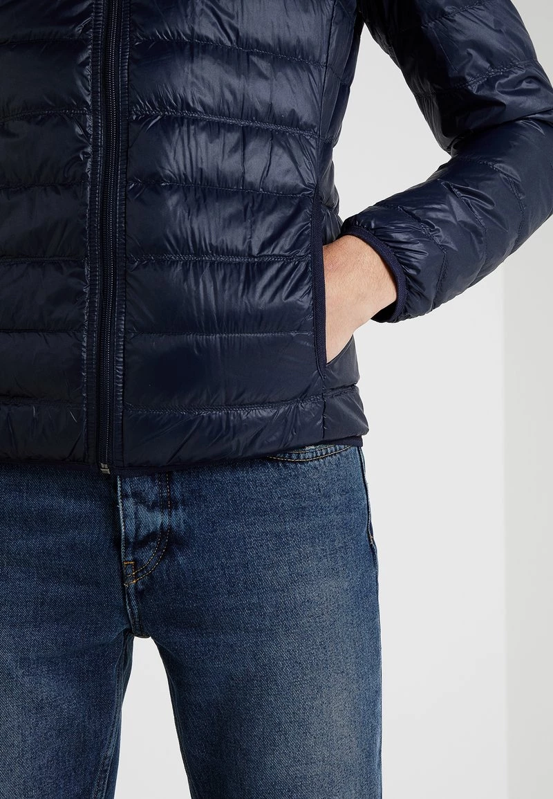 EA7 Emporio Armani JACKET Doudoune Dark Blue Homme 4 EA7 Emporio Armani JACKET Doudoune Dark Blue Homme – Image 4