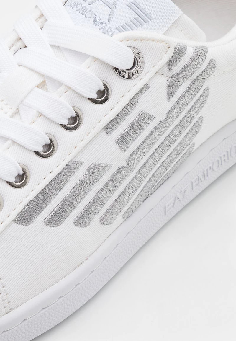 EA7 Emporio Armani UNISEX Baskets Basses White/silver 6 EA7 Emporio Armani UNISEX Baskets Basses White/silver – Image 6