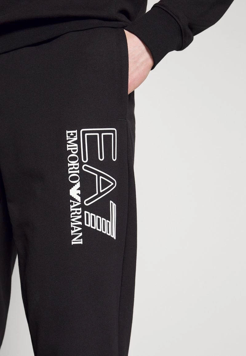 EA7 Emporio Armani TROUSER Pantalon De Survêtement Black Homme 5 EA7 Emporio Armani TROUSER Pantalon De Survêtement Black Homme – Image 5