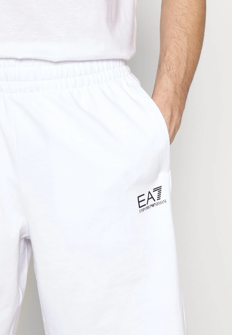EA7 Emporio Armani BERMUDA Pantalon De Survêtement White Homme 5 EA7 Emporio Armani BERMUDA Pantalon De Survêtement White Homme – Image 5