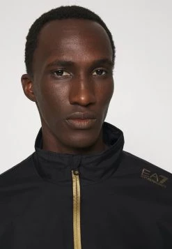 EA7 Emporio Armani Homme Veste Légère Black/gold Coloured -EA7 Emporio Armani Soldes Magasin 31e7a72b5b2648238e50bcb6a7d2357d