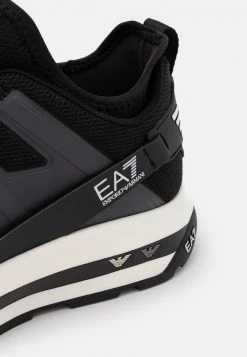 EA7 Emporio Armani UNISEX Baskets Basses Black -EA7 Emporio Armani Soldes Magasin 31f198025e484995af9316faebe2234c