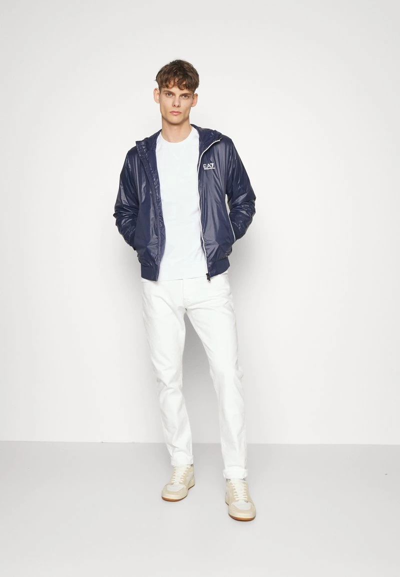 EA7 Emporio Armani Homme JACKET Veste Mi Saison Dark Blue 2 EA7 Emporio Armani Homme JACKET Veste Mi Saison Dark Blue – Image 2