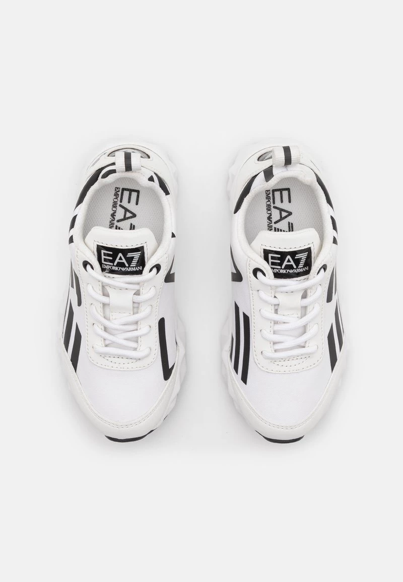 EA7 Emporio Armani Baskets Basses White Enfant 4 EA7 Emporio Armani Baskets Basses White Enfant – Image 4