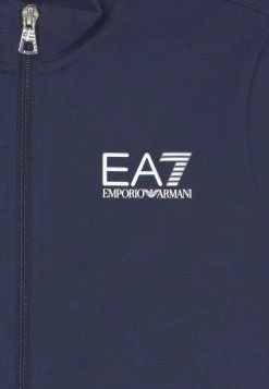EA7 Emporio Armani Enfant TRAIN CORE BOY SET Survêtement Dark Blue 7 EA7 Emporio Armani Enfant TRAIN CORE BOY SET Survêtement Dark Blue -EA7 Emporio Armani Soldes Magasin 3760739885ee441185fa17e36f639d5e