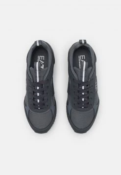 EA7 Emporio Armani UNISEX Baskets Basses Iron Gate/black/silver 9 EA7 Emporio Armani UNISEX Baskets Basses Iron Gate/black/silver -EA7 Emporio Armani Soldes Magasin 3826375bb11c407b903c0a401384f133