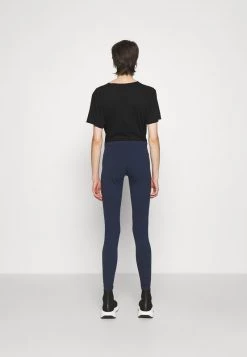 EA7 Emporio Armani Legging Navy Blue/silver Femme 8 EA7 Emporio Armani Legging Navy Blue/silver Femme -EA7 Emporio Armani Soldes Magasin 39463763cc924a2dbeb4924ad9df60ae