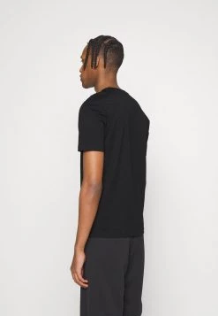 EA7 Emporio Armani T Shirt Imprimé Black Homme 8 EA7 Emporio Armani T Shirt Imprimé Black Homme -EA7 Emporio Armani Soldes Magasin 3b1794b1350d4f98a0332484552cba5e