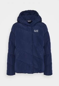EA7 Emporio Armani Femme Veste D'hiver Blue Navy -EA7 Emporio Armani Soldes Magasin 3b2d88c894e34db6b1c3a4db61ed797a