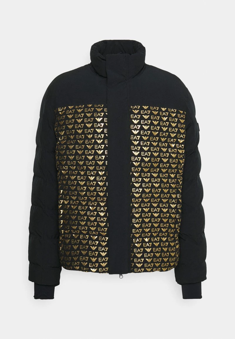 EA7 Emporio Armani Homme JACKET ALLOVER LOGO Veste D'hiver Black/gold 2 EA7 Emporio Armani Homme JACKET ALLOVER LOGO Veste D'hiver Black/gold – Image 2