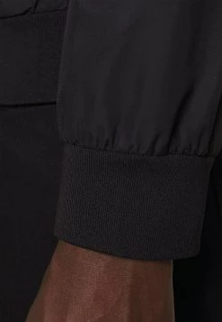 EA7 Emporio Armani Homme Veste Légère Black/gold Coloured -EA7 Emporio Armani Soldes Magasin 3e072370d13f46a8818bf0686d174f0d