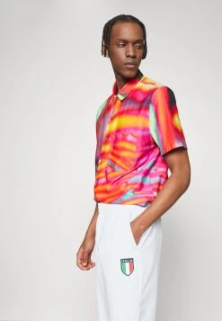 EA7 Emporio Armani Homme Short White -EA7 Emporio Armani Soldes Magasin 3fbf963b61df4f50ab5c3065817dc838