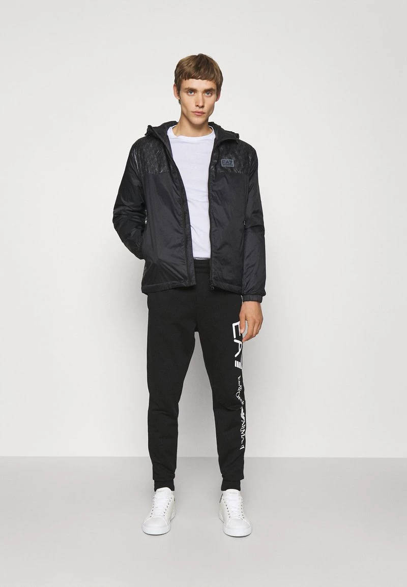 EA7 Emporio Armani T Shirt Imprimé White/black Homme 2 EA7 Emporio Armani T Shirt Imprimé White/black Homme – Image 2