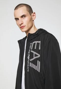 EA7 Emporio Armani Veste Coupe Vent Black Homme 11 EA7 Emporio Armani Veste Coupe Vent Black Homme -EA7 Emporio Armani Soldes Magasin 458a33bd0cf94c28a446520bb5a938fe