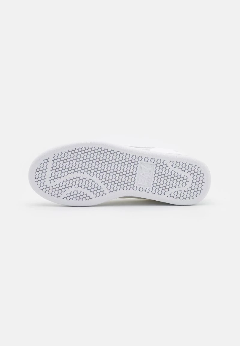 EA7 Emporio Armani UNISEX Baskets Basses White/silver 5 EA7 Emporio Armani UNISEX Baskets Basses White/silver – Image 5