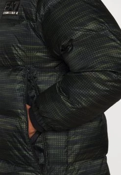 EA7 Emporio Armani Doudoune Dark Green Homme -EA7 Emporio Armani Soldes Magasin 486b42d5d6024050990936f431eb8c17