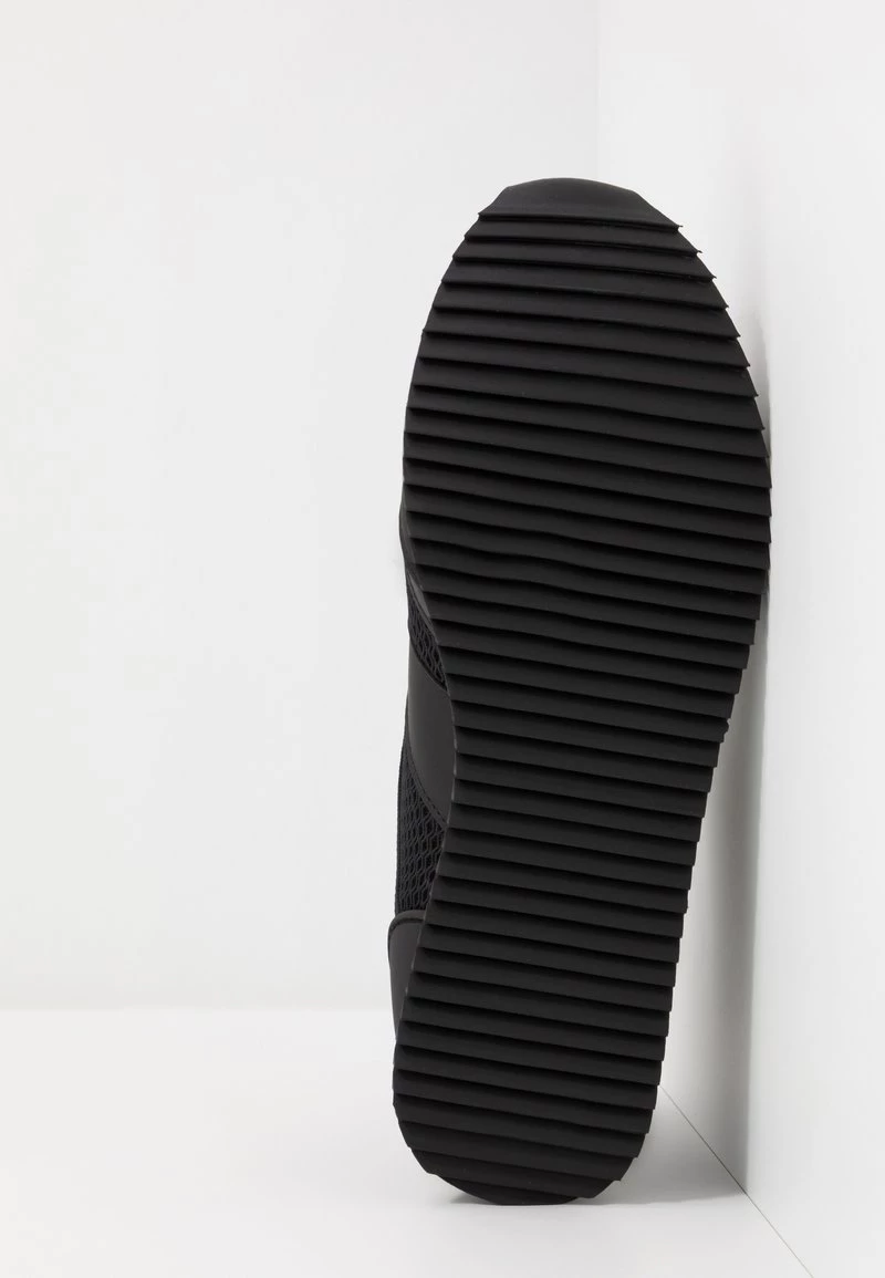 EA7 Emporio Armani Baskets Basses Black/white Homme 5 EA7 Emporio Armani Baskets Basses Black/white Homme – Image 5