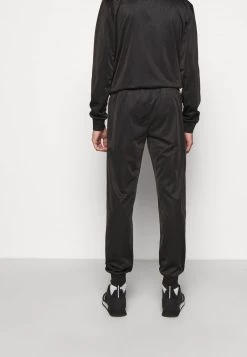 EA7 Emporio Armani TRACKSUIT Survêtement Black Homme -EA7 Emporio Armani Soldes Magasin 4913e19c530d471d90a2c8a62ebf83f5
