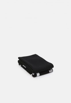 EA7 Emporio Armani UNISEX Écharpe Black -EA7 Emporio Armani Soldes Magasin 4a01db579eb147d4857a989376144a9f