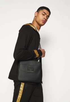 EA7 Emporio Armani Homme Sweat à Capuche Zippé Black/gold 9 EA7 Emporio Armani Homme Sweat à Capuche Zippé Black/gold -EA7 Emporio Armani Soldes Magasin 4bf82e40657e43f1b9430818f2b9d55b