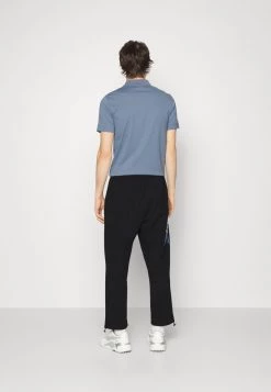 EA7 Emporio Armani Homme TROUSER Pantalon De Survêtement Black 8 EA7 Emporio Armani Homme TROUSER Pantalon De Survêtement Black -EA7 Emporio Armani Soldes Magasin 579d35a152354e8fb858cd17f2ba991f