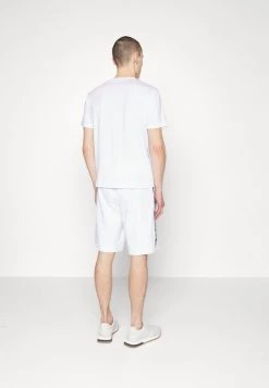 EA7 Emporio Armani Homme BERMUDA Short White -EA7 Emporio Armani Soldes Magasin 5c87d3e4a0fa438289325a1f46667480