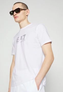 EA7 Emporio Armani Homme T Shirt Imprimé White 9 EA7 Emporio Armani Homme T Shirt Imprimé White -EA7 Emporio Armani Soldes Magasin 60f143238f6147cf8932ba2f7e141824