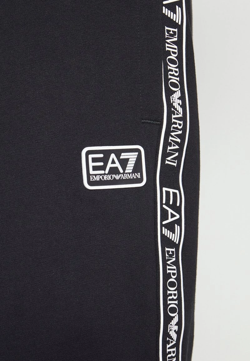 EA7 Emporio Armani BERMUDA Short Black Homme 5 EA7 Emporio Armani BERMUDA Short Black Homme – Image 5