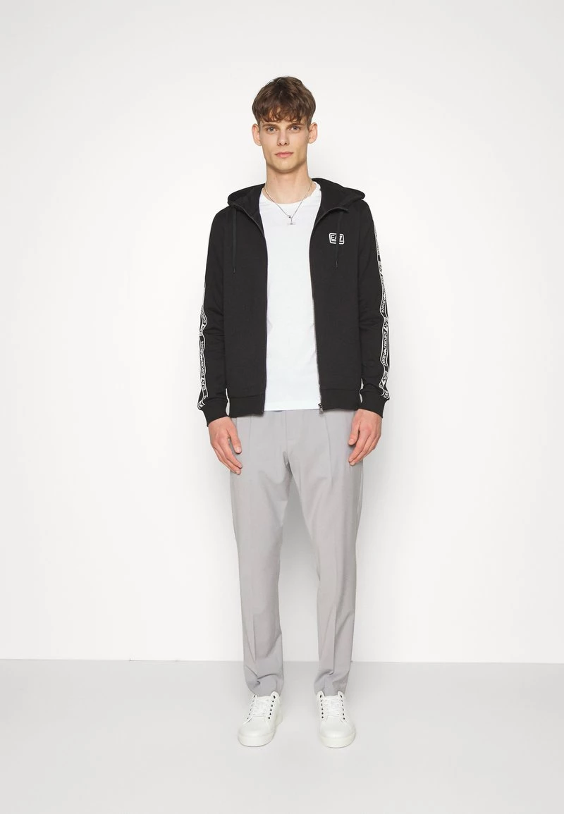 EA7 Emporio Armani Homme Sweat à Capuche Zippé Black 2 EA7 Emporio Armani Homme Sweat à Capuche Zippé Black – Image 2