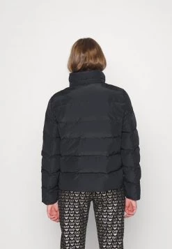 EA7 Emporio Armani Veste D'hiver Black Femme -EA7 Emporio Armani Soldes Magasin 67b0ab94d83b46349282dffec682960c