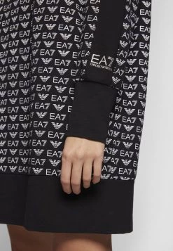 EA7 Emporio Armani Femme HOODIE DRESS ALLOVER LOGO Robe De Jour Fancy Black/white -EA7 Emporio Armani Soldes Magasin 6a3db672de324df895d4bbca80575206