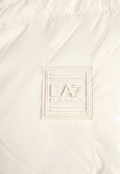 EA7 Emporio Armani Femme Veste D'hiver Sand -EA7 Emporio Armani Soldes Magasin 6f3d2f6a63424b9b88717a9f44e9df9f