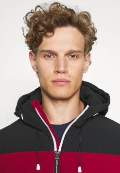 EA7 Emporio Armani Veste D'hiver Red/black Homme -EA7 Emporio Armani Soldes Magasin 77f58e255c824268bb69f9f3971ccea6
