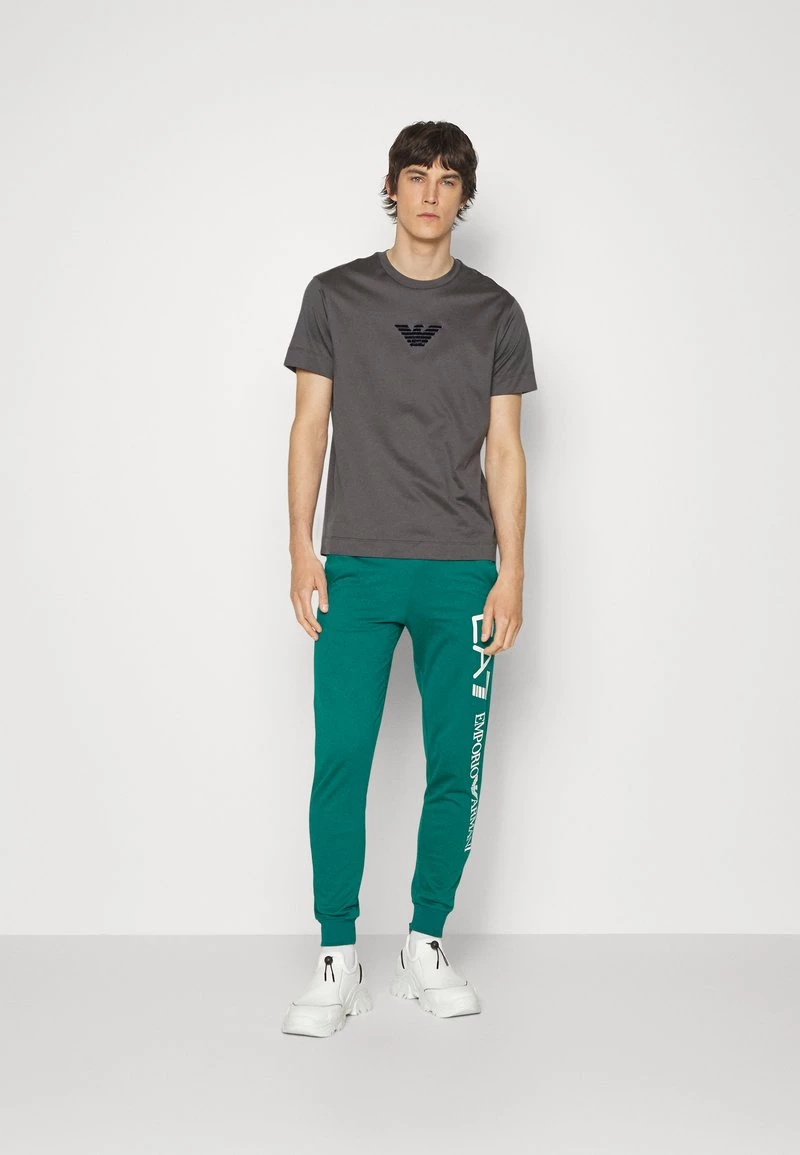 EA7 Emporio Armani Homme TROUSER Pantalon De Survêtement Green 2 EA7 Emporio Armani Homme TROUSER Pantalon De Survêtement Green – Image 2