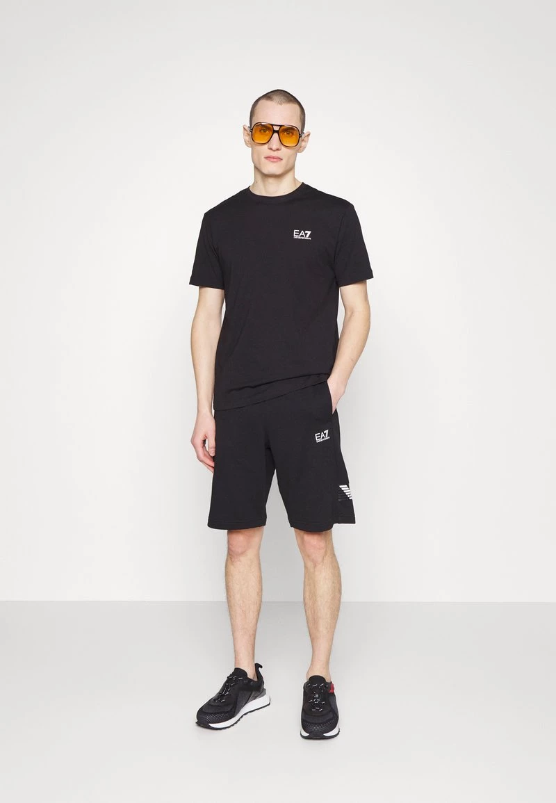 EA7 Emporio Armani BERMUDA Short Black Homme 2 EA7 Emporio Armani BERMUDA Short Black Homme – Image 2