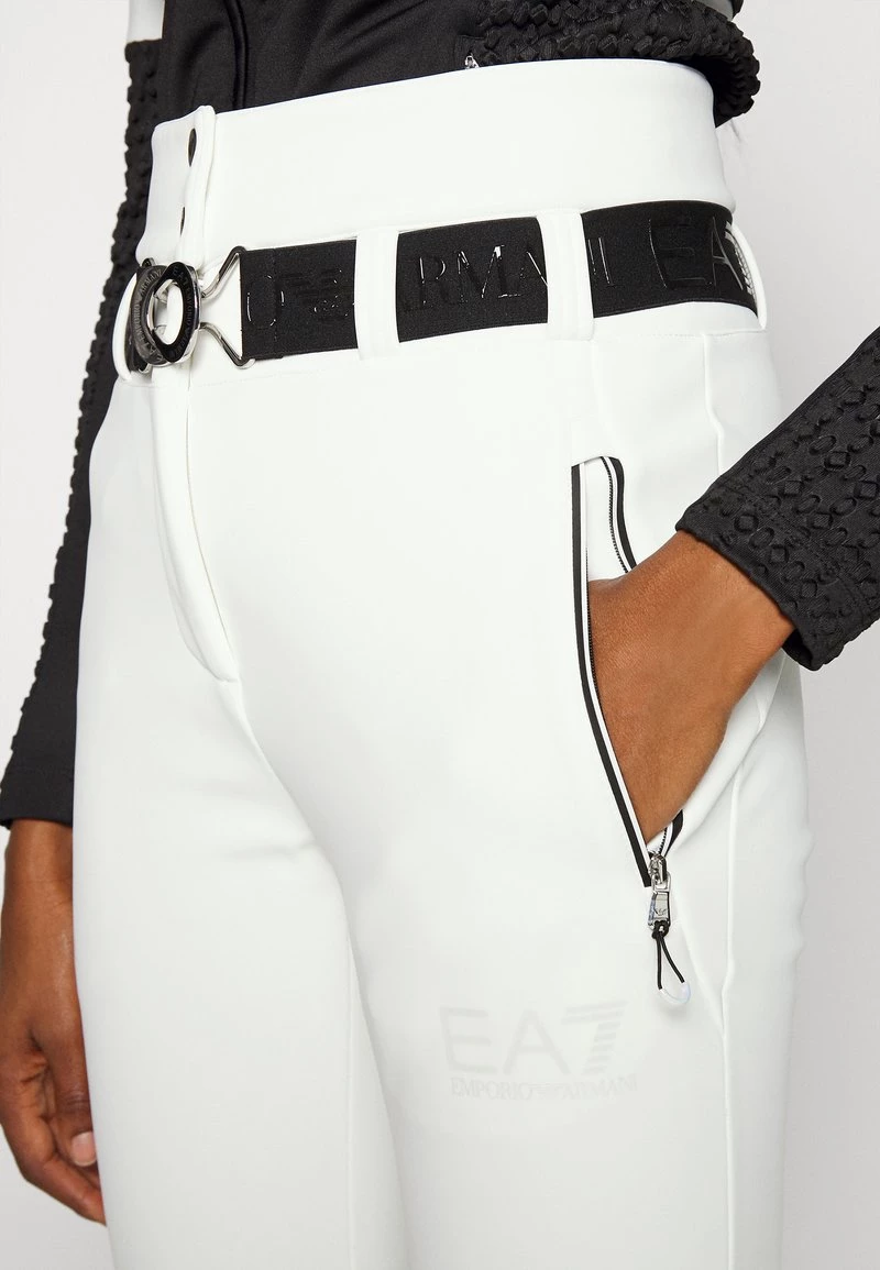 EA7 Emporio Armani Pantalon De Ski Snow White Femme 4 EA7 Emporio Armani Pantalon De Ski Snow White Femme – Image 4
